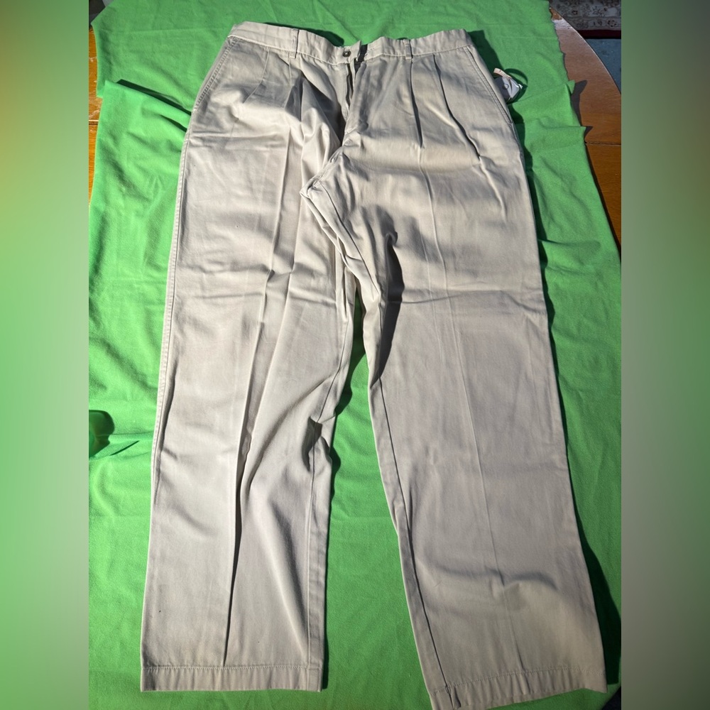 Ashworth Men's Light Tan Chinos